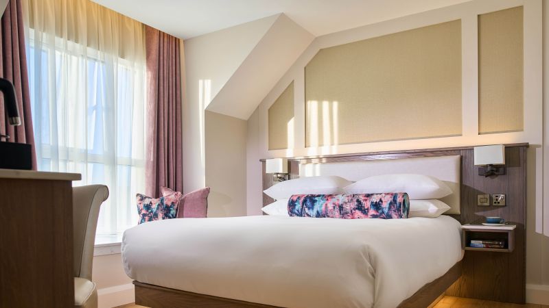 The James Hotel Pink Double Room