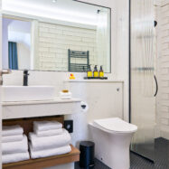 Bathroom 4500px