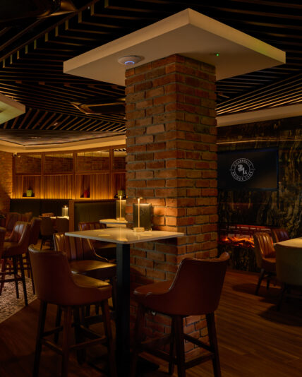 Main Bar 4500px-2
