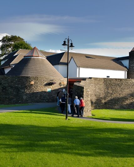 siamsa_tíre_national_folk_theatre_of_ireland_tralee_co_kerry_master_custom_1